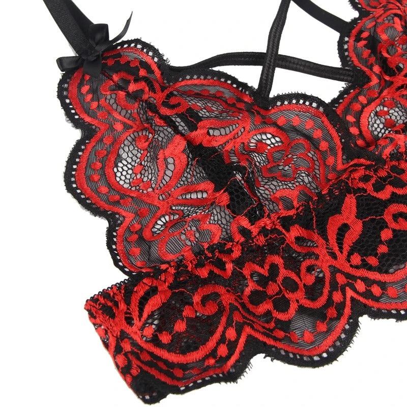 Elegant Two-Tone Floral Lace Lingerie Set – Adjustable Bra with Thong Panties